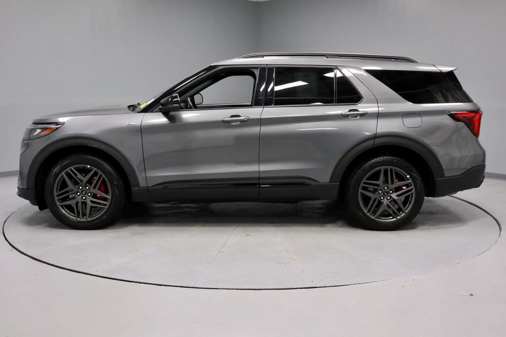 Certified 2025 Ford Explorer ST-Line w/ ST-Line Street Pack AWD/4WD image 9