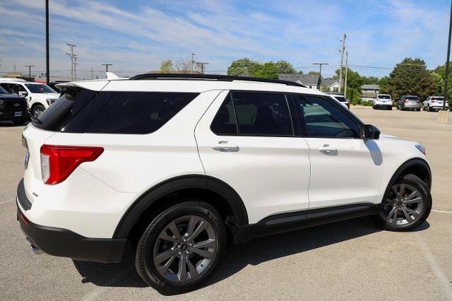 Certified 2024 Ford Explorer XLT w/ XLT Sport Appearance Package AWD/4WD image 7