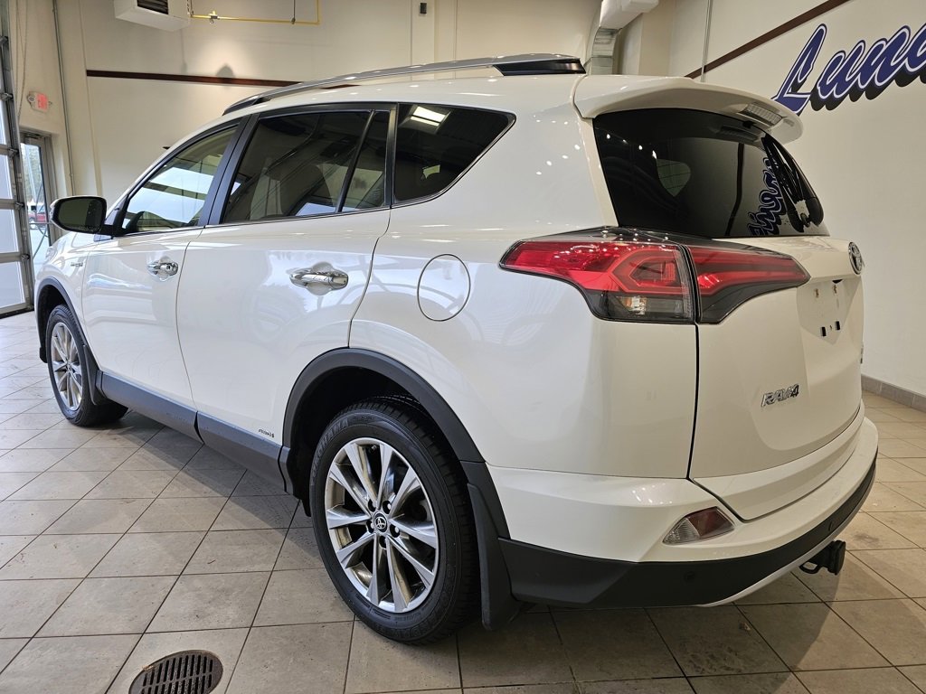 Used 2017 Toyota RAV4 Limited image 3