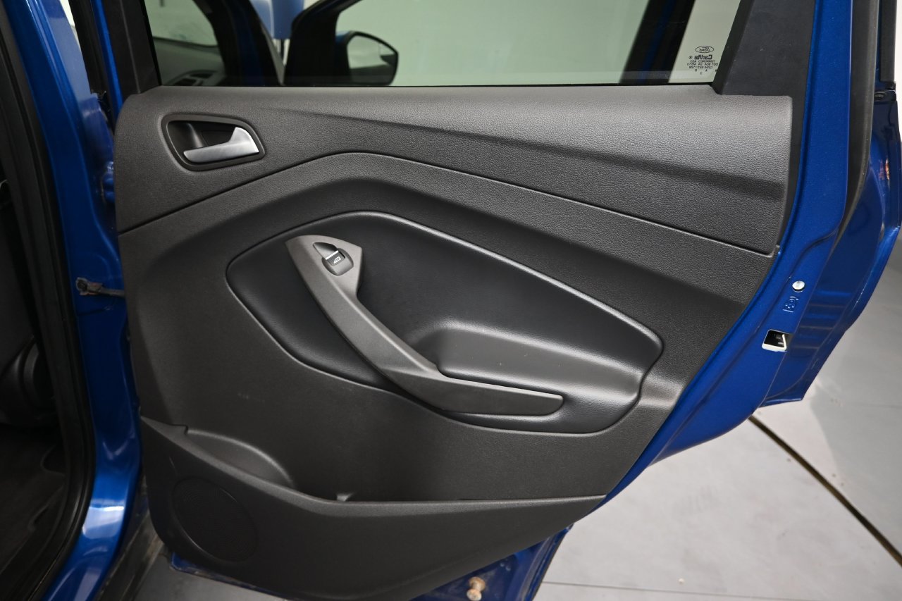 Certified 2019 Ford Escape SE AWD/4WD image 15