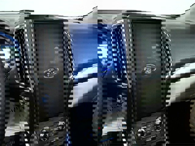 Certified 2024 Ford Edge Titanium w/ Class II Trailer Tow Package image 17