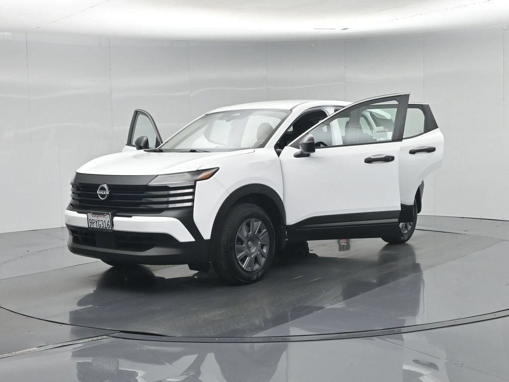 Used 2025 Nissan Kicks S FWD image 31