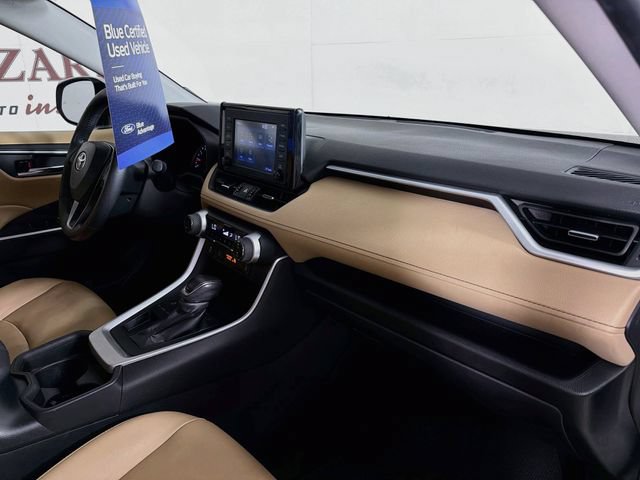 Used 2019 Toyota RAV4 XLE Premium w/ Cold Weather Package FWD image 35