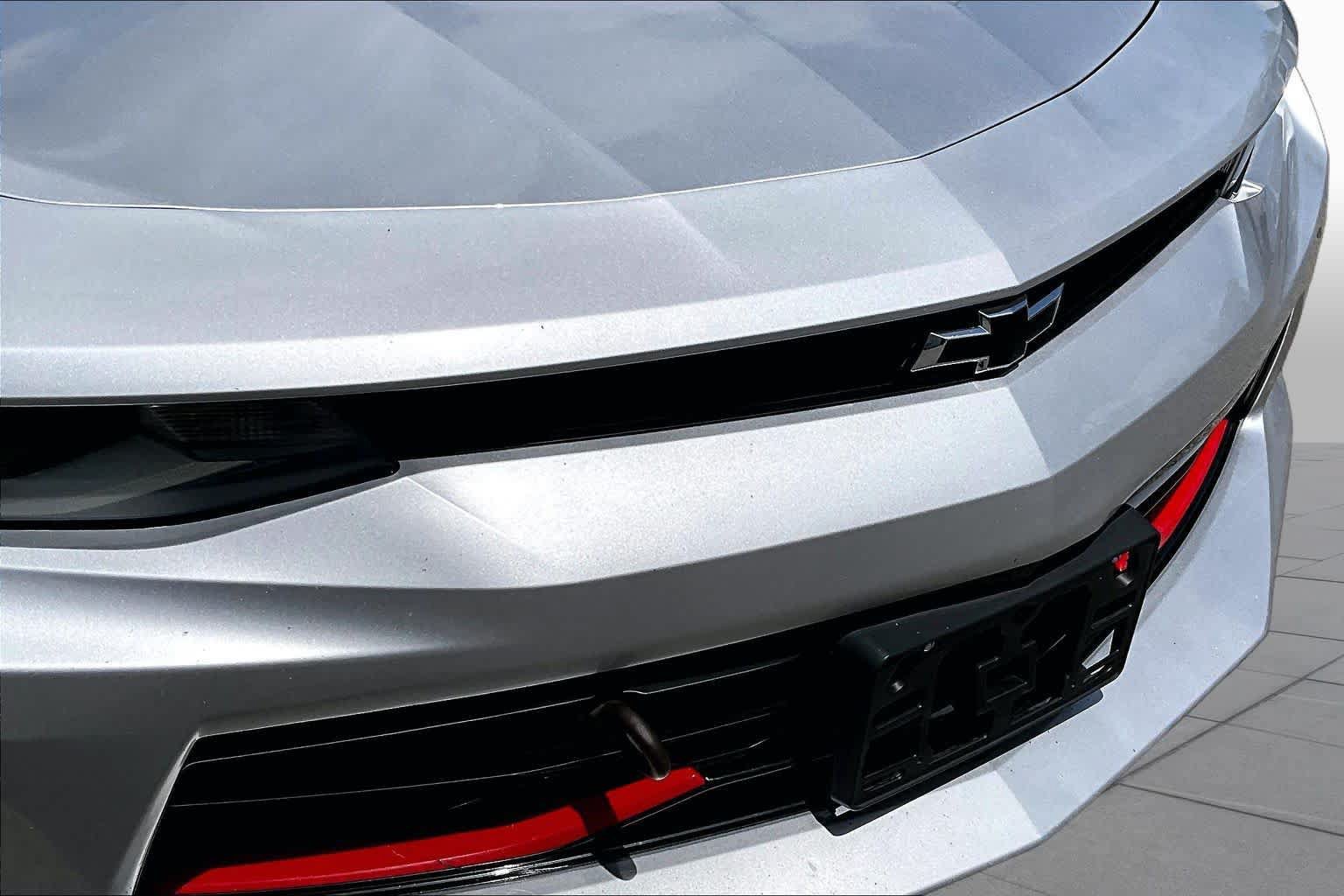 Used 2018 Chevrolet Camaro LT w/ Redline Edition RWD image 30