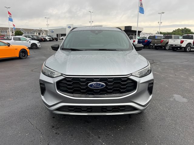 Certified 2024 Ford Escape ST-Line w/ Tech Pack #1 AWD/4WD image 2