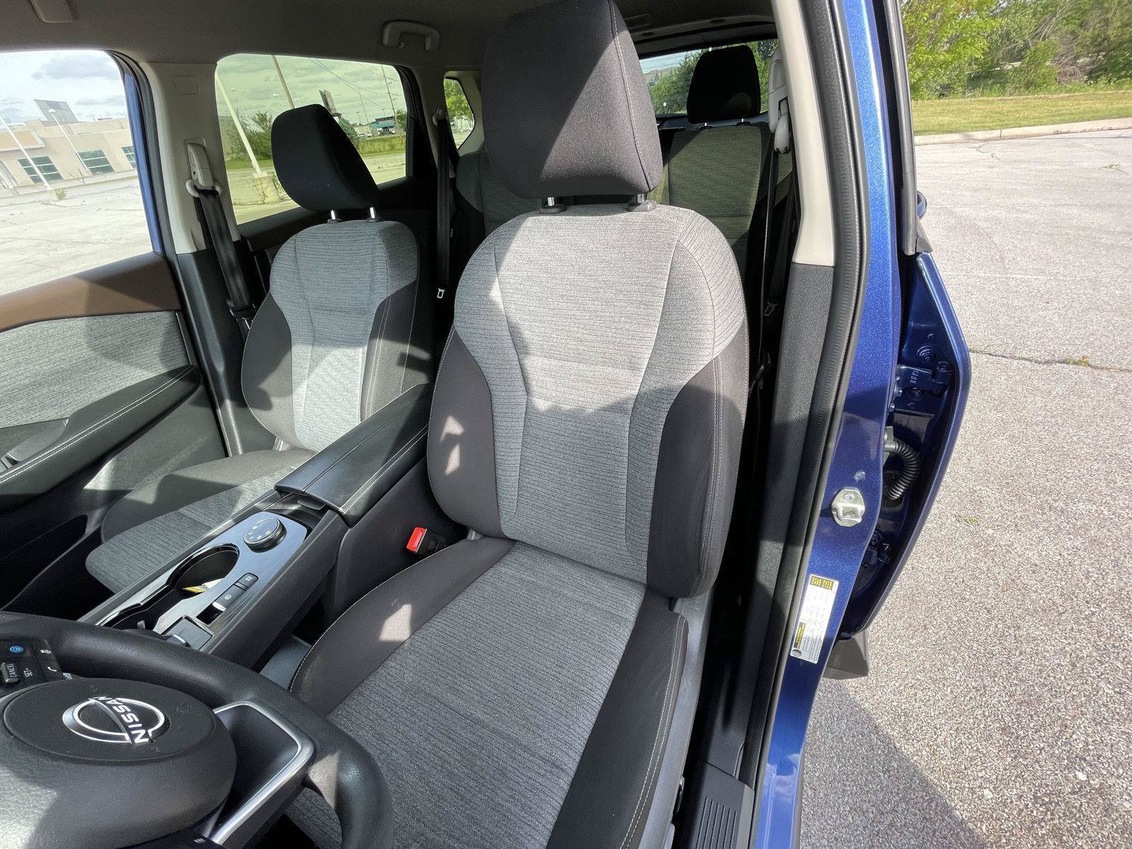 Used 2023 Nissan Rogue SV AWD/4WD image 18