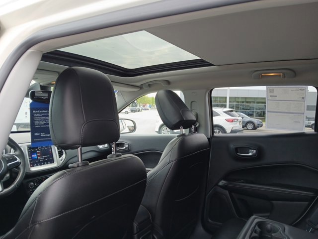 Used 2018 Jeep Compass Latitude w/ Popular Equipment Group FWD image 21
