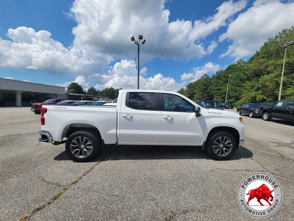 Used 2023 Chevrolet Silverado 1500 LT AWD/4WD image 6