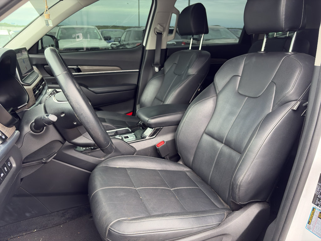 Used 2022 Kia Telluride EX w/ EX Premium Package FWD image 11