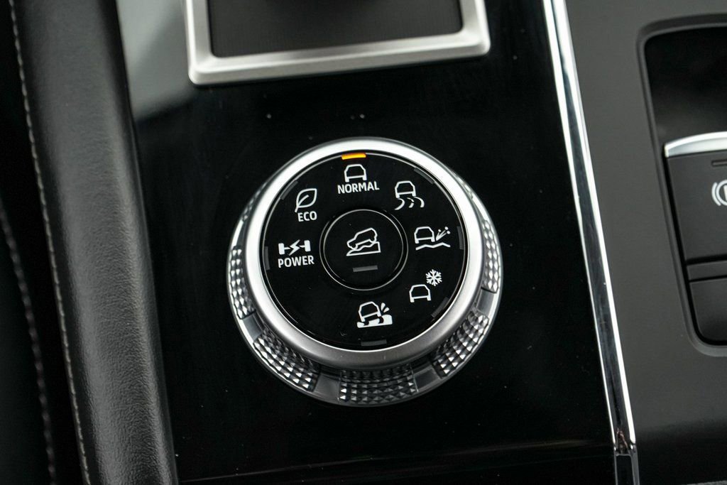 Used 2024 Mitsubishi Outlander SE image 19