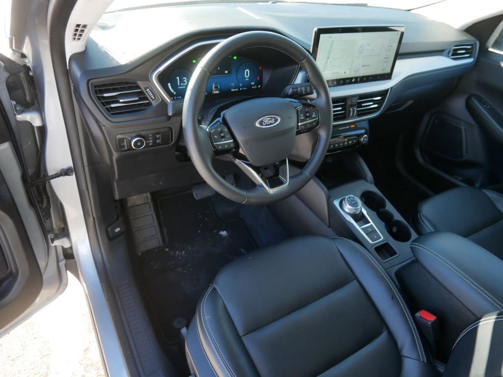 Certified 2024 Ford Escape Platinum image 11
