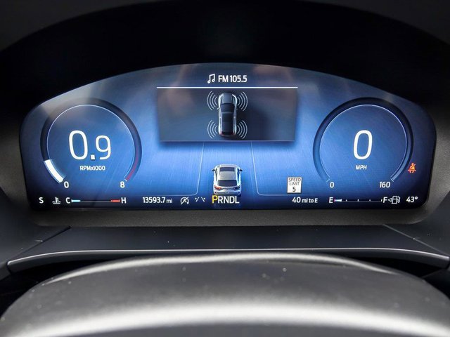 Certified 2025 Ford Escape Platinum AWD/4WD image 18