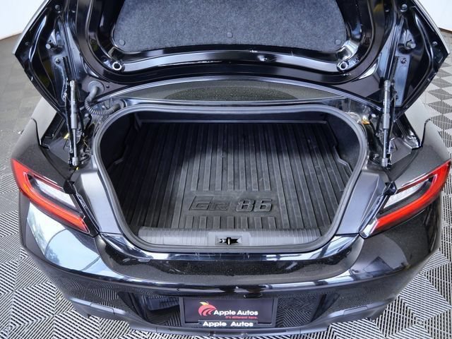 Used 2024 Toyota GR86 Premium RWD image 8