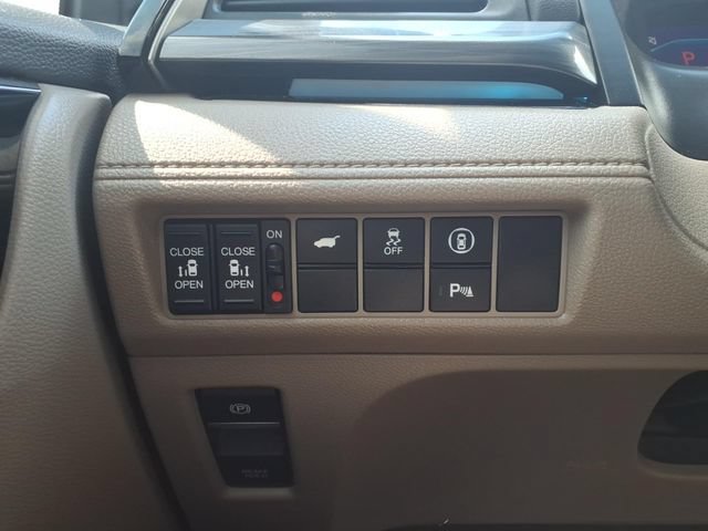 Used 2024 Honda Odyssey Elite image 16