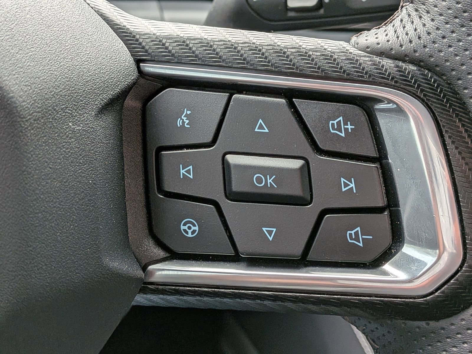 Certified 2024 Ford Mustang Premium image 28