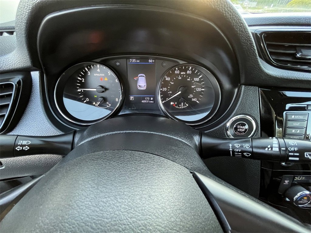 Used 2019 Nissan Rogue Sport SL w/ Premium Package image 17