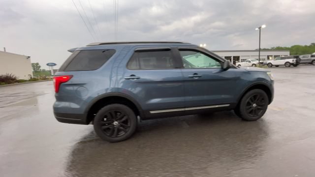Certified 2018 Ford Explorer XLT AWD/4WD image 9