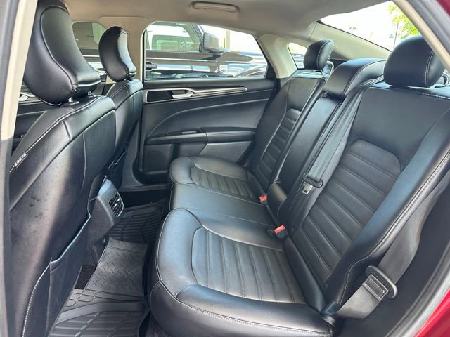 Certified 2017 Ford Fusion SE w/ Fusion SE Technology Package FWD image 13