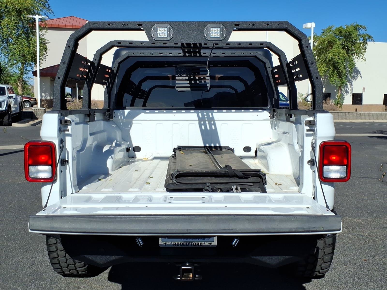 Used 2022 Jeep Gladiator Mojave AWD/4WD image 13