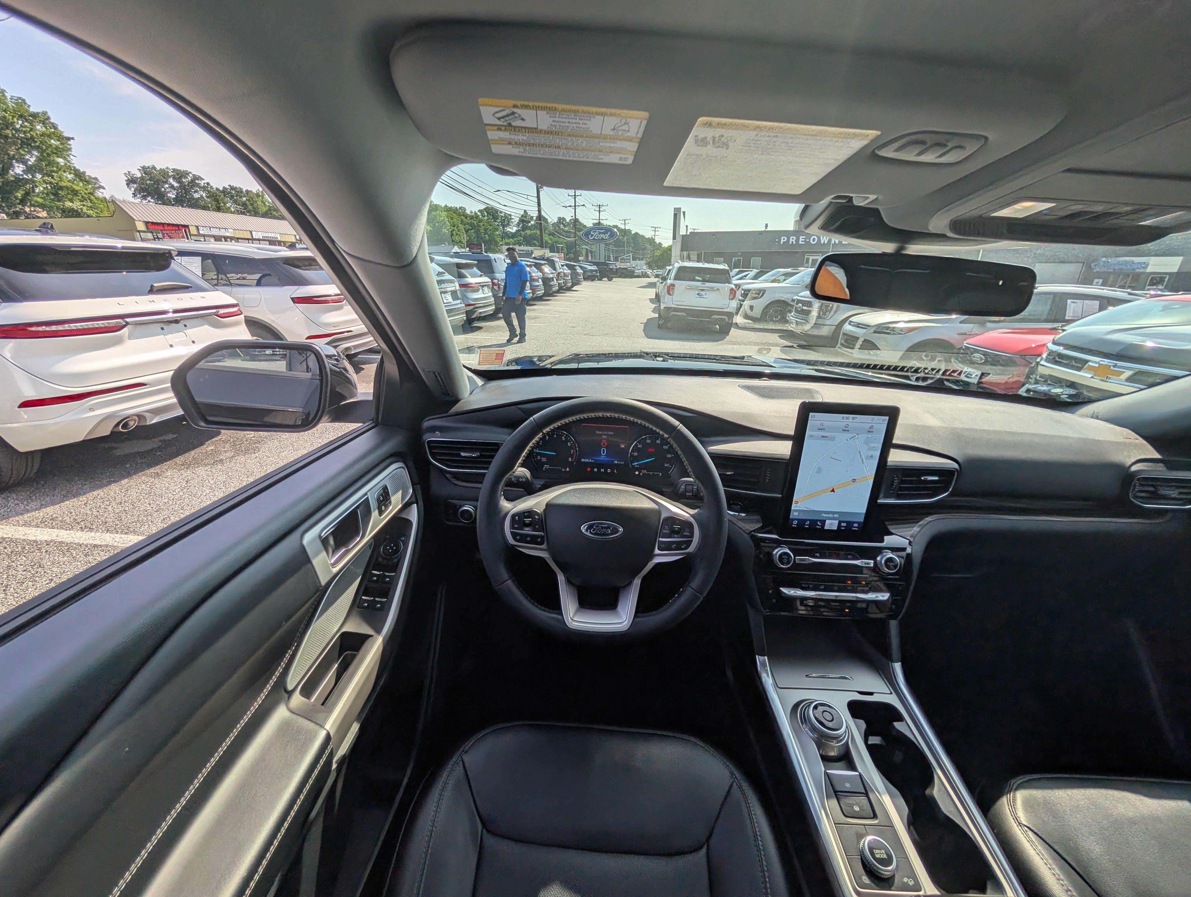 Certified 2022 Ford Explorer Limited w/ Limited Technology Package AWD/4WD image 22