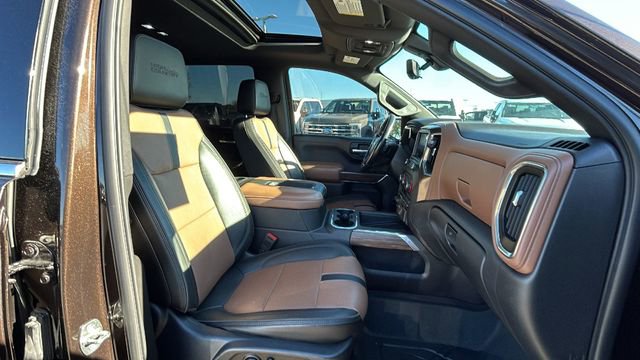 Used 2019 Chevrolet Silverado 1500 High Country w/ Technology Package image 11
