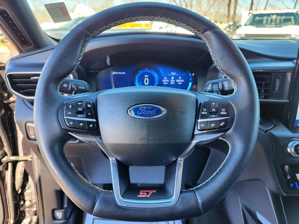 Certified 2020 Ford Explorer ST w/ Premium Technology Package image 30