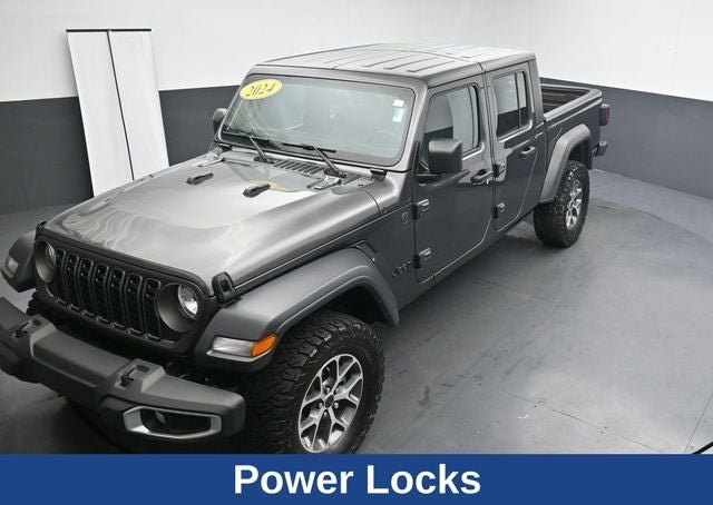 Used 2024 Jeep Gladiator Sport AWD/4WD image 21