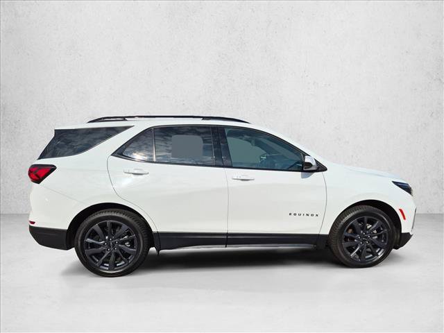 Used 2022 Chevrolet Equinox RS w/ LPO, Floor Liner Package FWD image 4