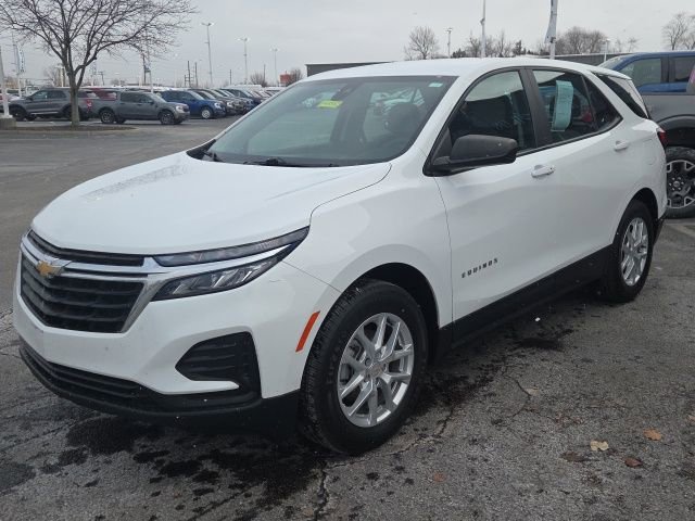 Used 2022 Chevrolet Equinox LS w/ LPO, Floor Liner Package image 11