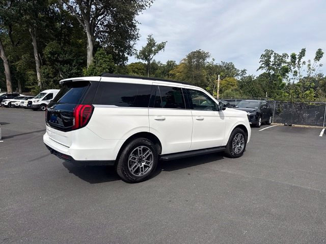 Certified 2025 Ford Expedition Active AWD/4WD image 9