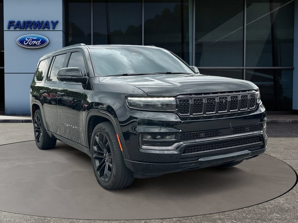 Used 2023 Jeep Grand Wagoneer Series II AWD/4WD image 3