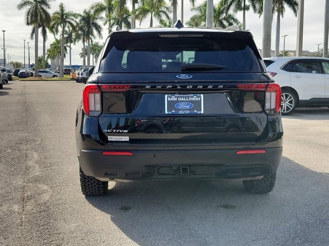 Certified 2025 Ford Explorer Active image 5