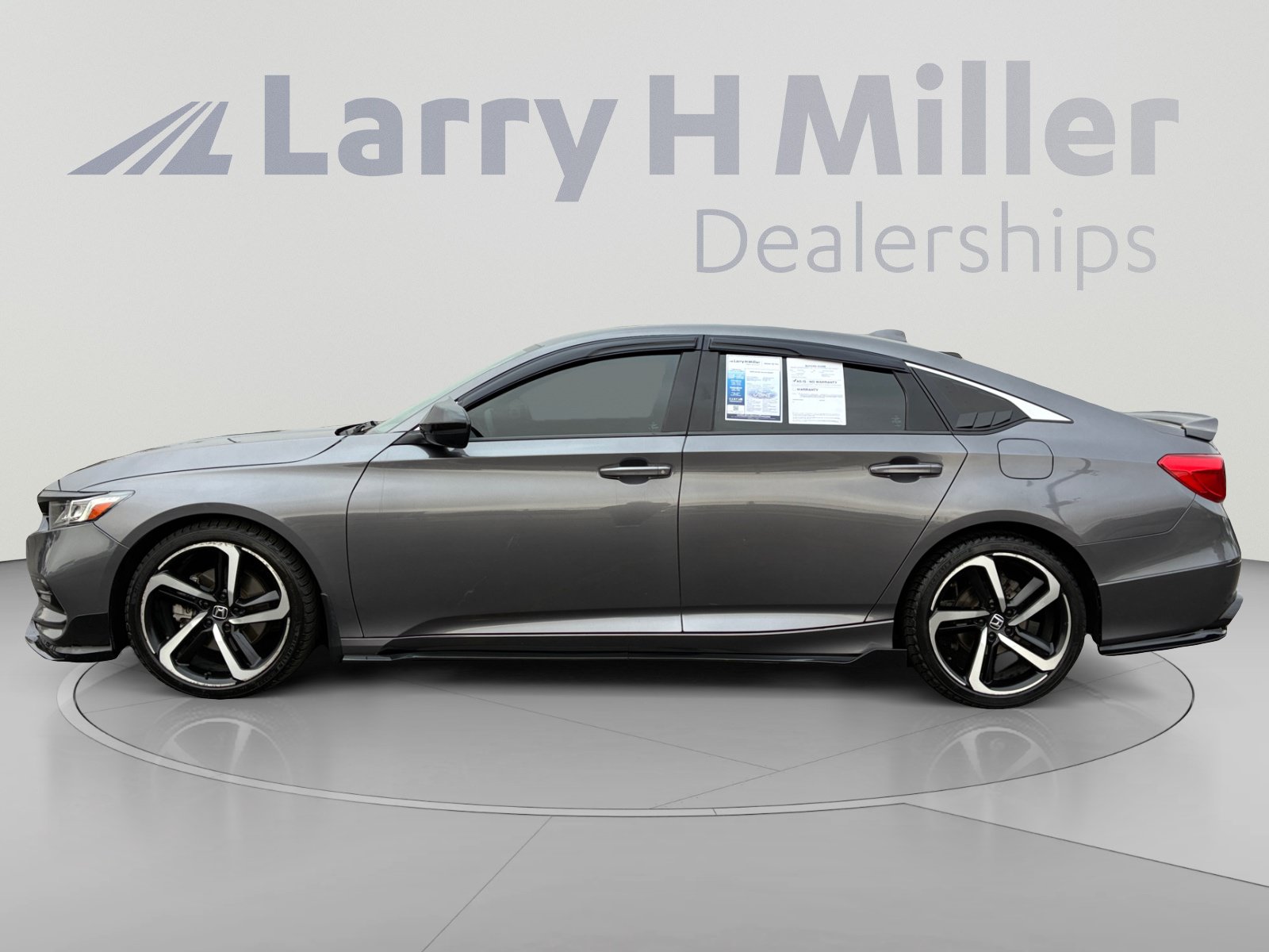 Used 2019 Honda Accord Sport image 2