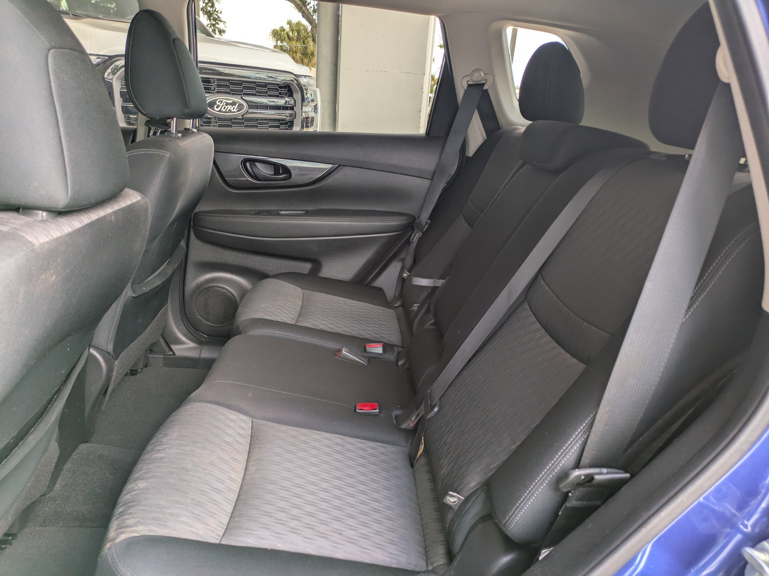 Used 2020 Nissan Rogue S FWD image 14