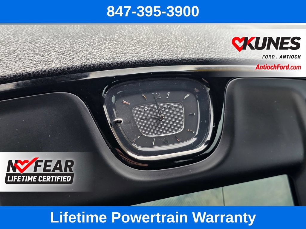 Used 2019 Chrysler 300 S AWD/4WD image 38