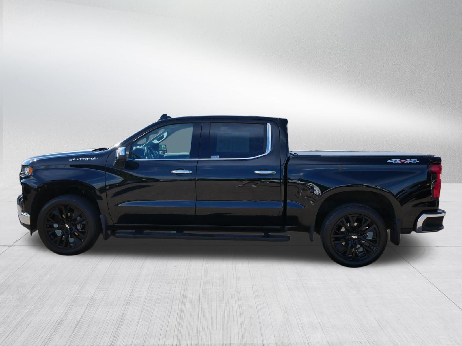 Used 2020 Chevrolet Silverado 1500 LTZ w/ LTZ Plus Package AWD/4WD image 4