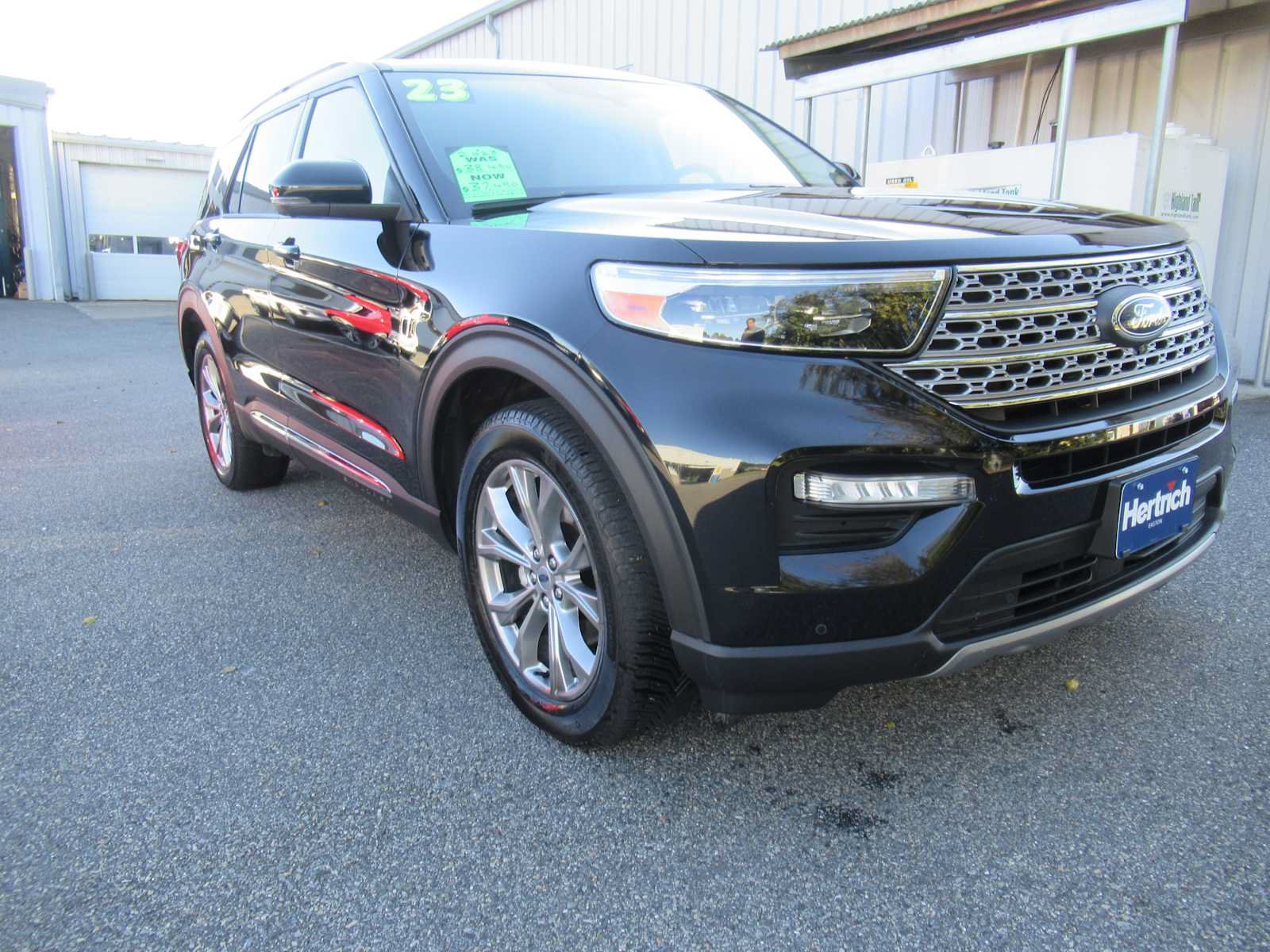 Certified 2023 Ford Explorer Limited w/ Limited Technology Package AWD/4WD image 3