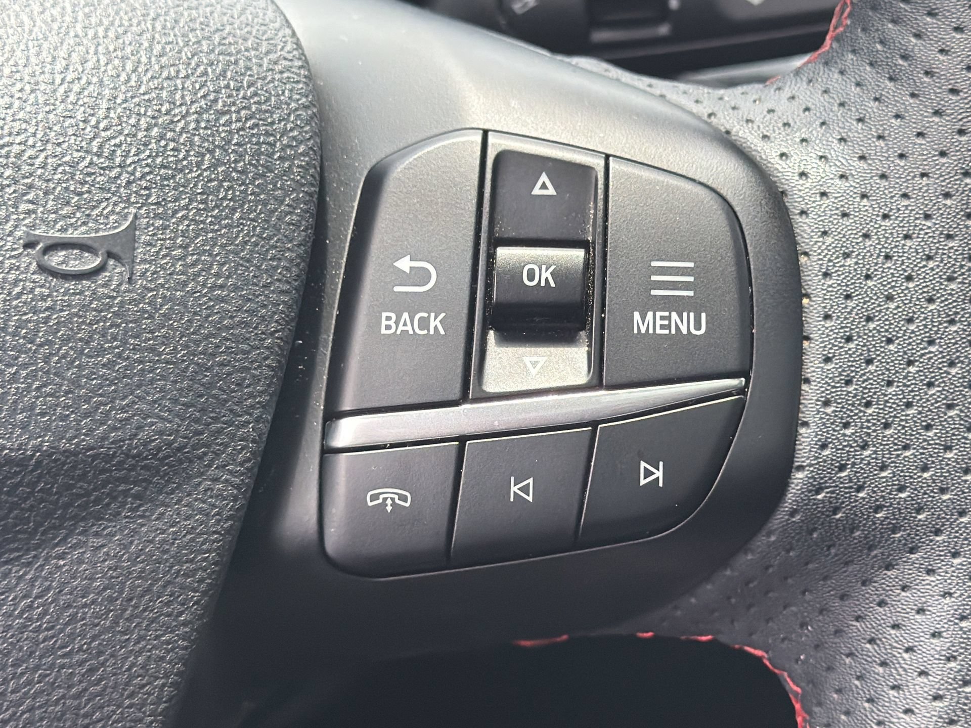 Certified 2023 Ford Escape ST-Line w/ Tech Pack #1 FWD image 18