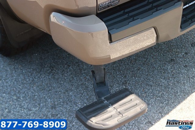 Used 2023 Nissan Frontier PRO-4X w/ Tow Package AWD/4WD image 9