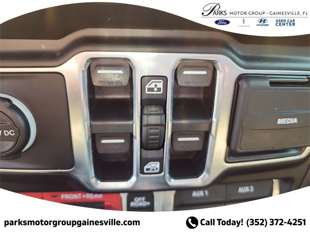 Used 2021 Jeep Gladiator Rubicon image 15