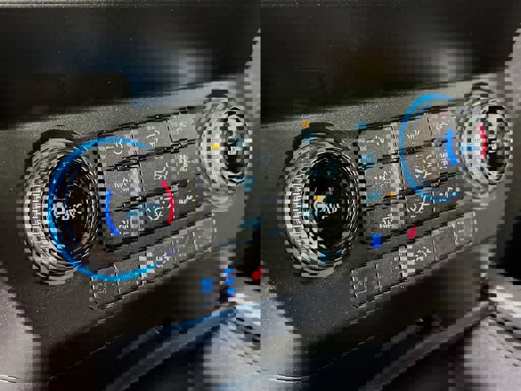 Certified 2019 Ford F150 Raptor w/ Equipment Group 802A Luxury image 20