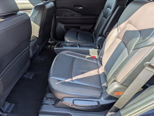 Used 2023 Nissan Pathfinder SL w/ SL Premium Package FWD image 18