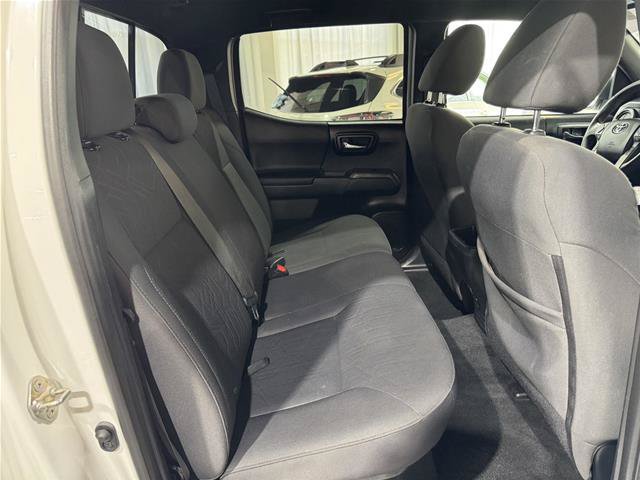 Used 2019 Toyota Tacoma TRD Sport AWD/4WD image 20
