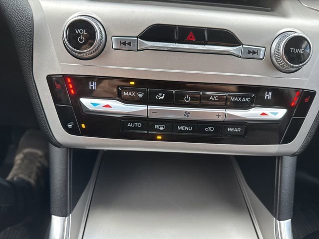 Certified 2021 Ford Explorer XLT w/ Equipment Group 202A image 30