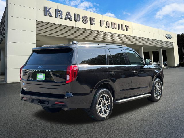 Certified 2025 Ford Expedition Active RWD image 8