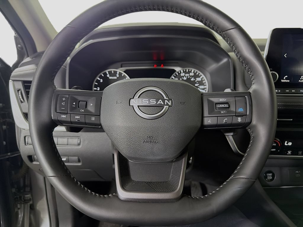 Used 2025 Nissan Rogue SV FWD image 15