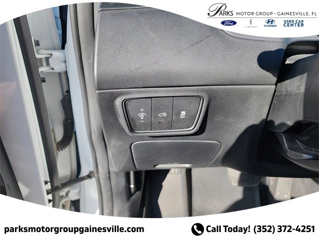 Used 2022 Hyundai Santa Cruz SEL Premium image 25