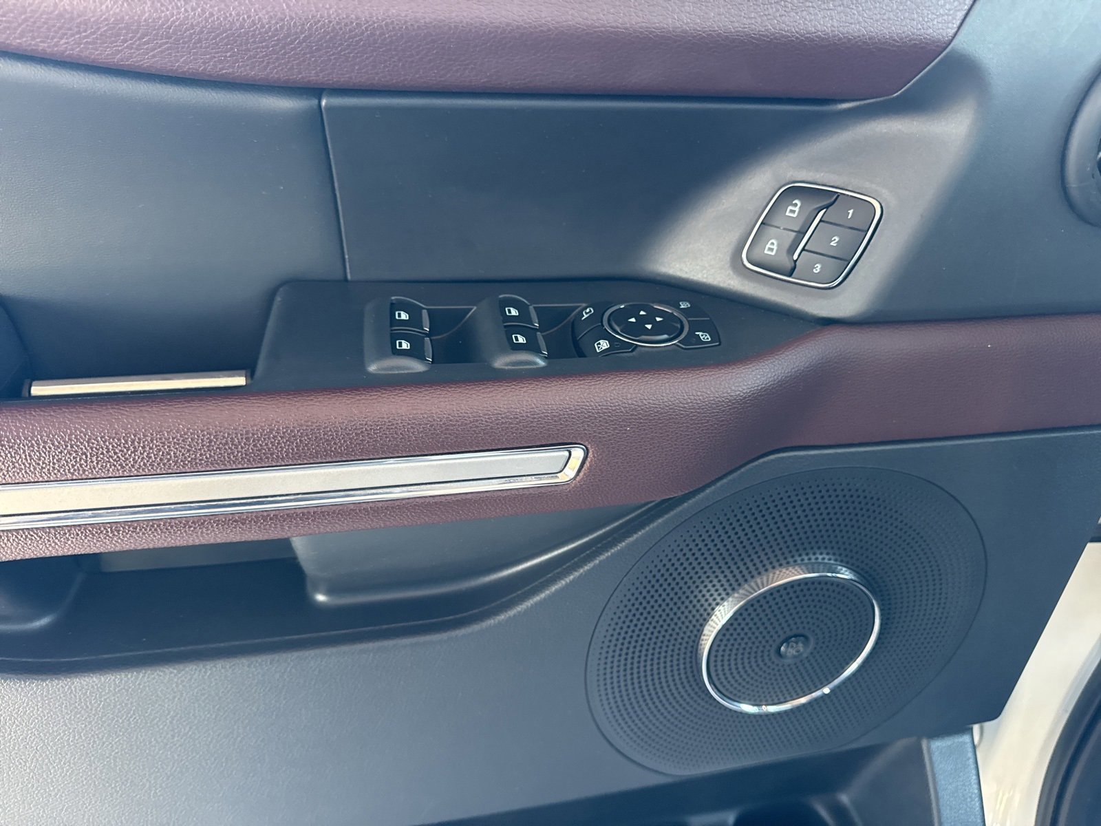 Certified 2023 Ford Expedition Limited image 27