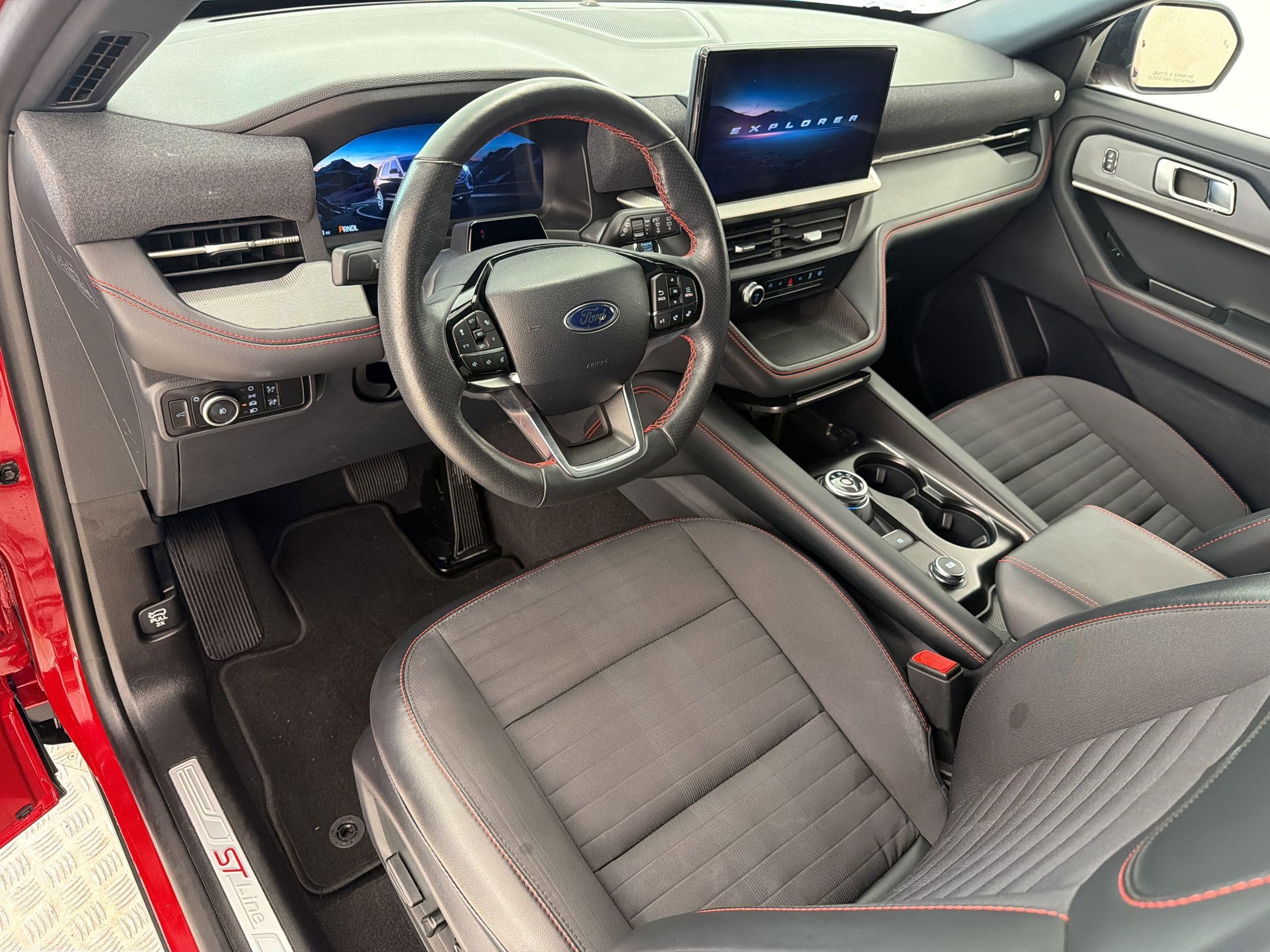 Certified 2025 Ford Explorer ST-Line w/ ST-Line Street Pack AWD/4WD image 4