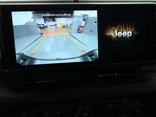 Used 2024 Jeep Gladiator Sport image 32